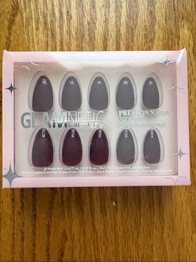 Glamnetic Merlot Short Almond Press-On Nails